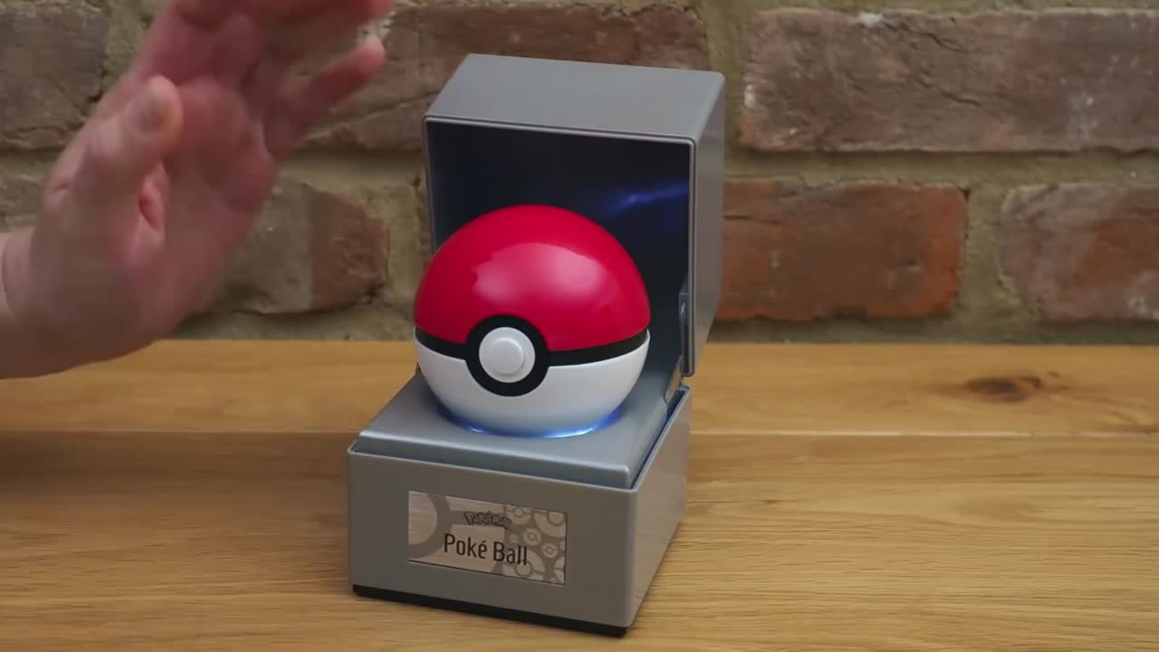 Electronic Poke Ball replica