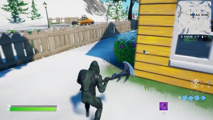 Fortnite, saison 5, quête journalière : Trouver la pièce bleue enterrée à Retail Row