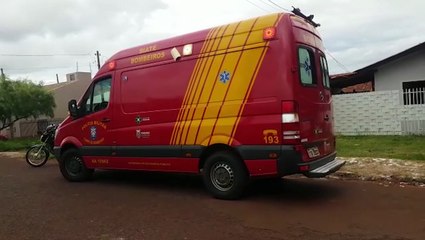 Corpo de Bombeiros são acionados para atendimento à uma vítima de queda de moto