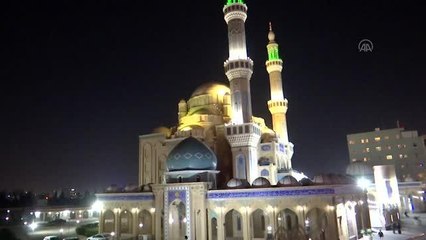 Pandeminin ardından kılınan teravihlerle camiler doldu