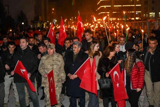 Van'da 'fener alayı' coşkusu