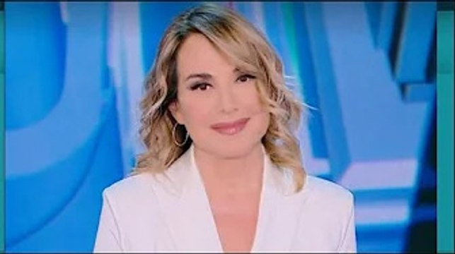 Barbara D'Urso rompe il silenzio sul flop de La pupa e il secchione: L'editore mi ha dato una missi
