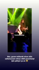 Nez Küs Olduğu Gülşen'in İzinden Gitti, Sahnede Eteğini Açtı