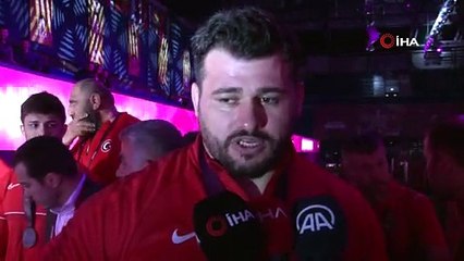 Rıza Kayaalp: 'Tekrardan İstiklal Marşı'nı söyletmeyi özlemişim'