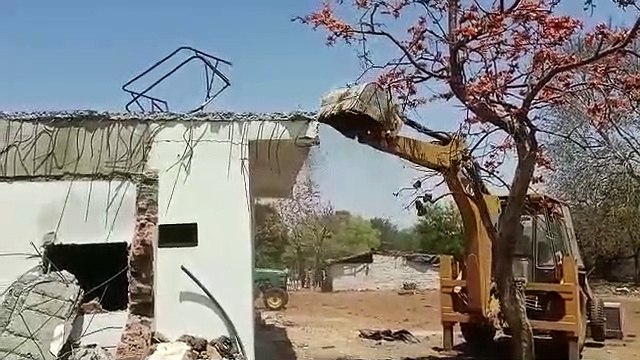 दो दशकों तक आतंक का पर्याय रहे कश्मीरा जाट का मकान पलभर में जमींदोज