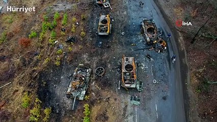 Irpin’de imha edilen Rus tankları görüntülendi