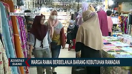 Pasar Tanah Abang Diserbu Warga yang Hendak Vaksin Booster dan Belanja Kebutuhan Ramadan