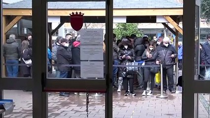 Roma, Open Day della carta d'identità elettronica: "All'apertura quasi duecento persone in fila"