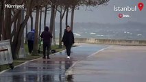İstanbul’da etkili olan kuvvetli rüzgar nedeniyle şiddetli dalgalar oluştu