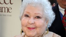 VOICI : Mort de Estelle Harris, l'actrice star de Seinfeld, à l'âge de 93 ans