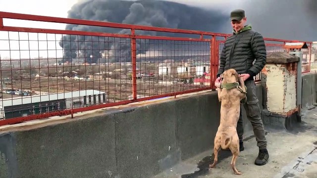 Forças russas atacam depósito de combustível em Odessa