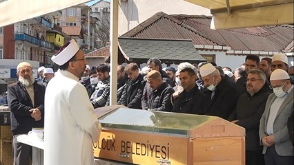 Kerem Aktürkoğlu, babaannesini son yolculuğuna uğurladı