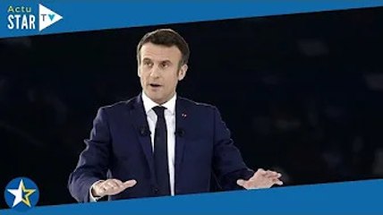 Emmanuel Macron : cette étonnante pancarte affichée par les petits-enfants de sa femme Brigitte pend