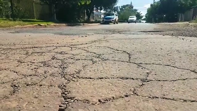 Buracos nas ruas de Cascavel estão sendo tapados