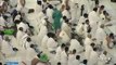 فيديو في أجواء إيمانية مليئة بالطمأنينة.. - - آلاف الصائمين في صفوف متقابلين يتناولون وجبة الإفطار في المسجد_الحرام - - معتمرون_آمنون - رمضان