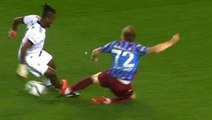 Türkiye bu pozisyonu konuşuyor! Hakem Zorbay Küçük, Trabzonspor-Beşiktaş maçına damga vurdu