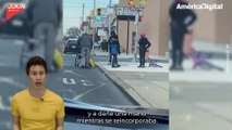 Hombre premia a tres niños por ayudar a un anciano a bajar del autobús