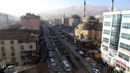 Yüksekova'da esnaf artan kiralara tepki gösterdi