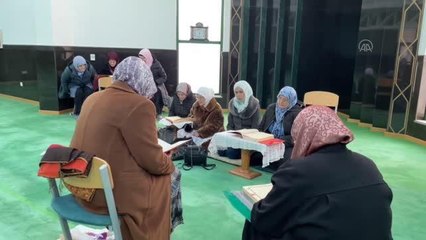 Bosna Hersek'in ramazan geleneği "kadınlar mukabelesi" devam ediyor