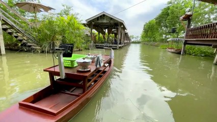 Krua Ban Sai Noi Restaurant (ร้านอาหารครัวบ้านไทรน้อย) RC boat delivers foods in Thailand