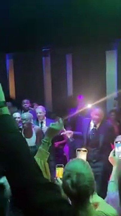 Watch Will Smith 'Gettin' Jiggy Wit It' with His Oscar After Hitting Chris Rock #shorts