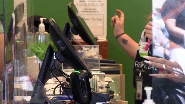 Largas filas para comprar marihuana en dispensario de Las Cruces