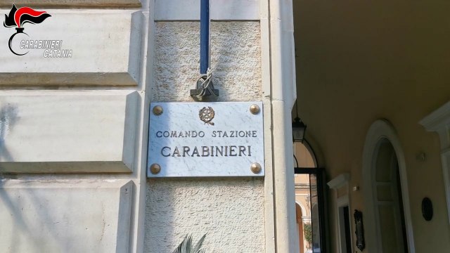 Wurstel con chiodi per gli animali in strada, denunciato un catanese