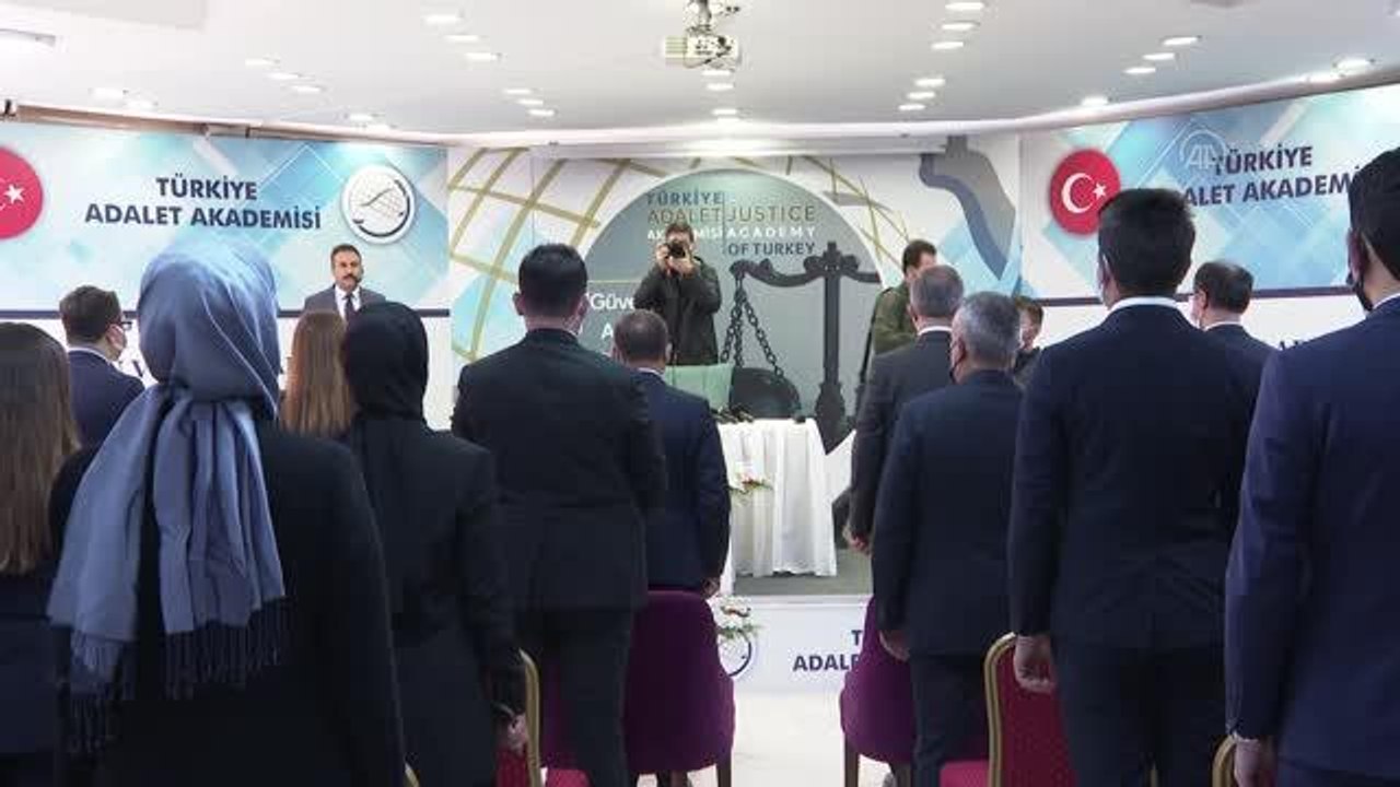 Bozdağ: "Hakim ve savcı olmak hayati öneme sahip büyük bir sorumluluktur"