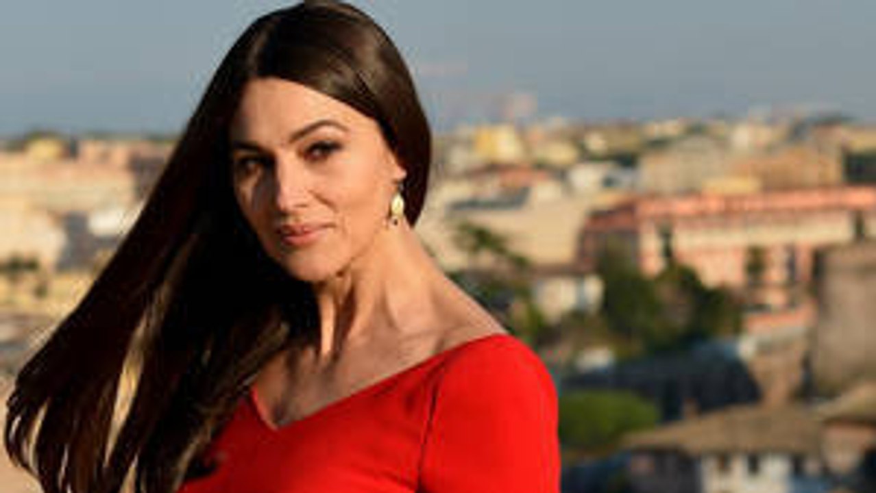 Monica bellucci: das nächste james bond girl ist mit 50 jahren immer noch attraktiv.