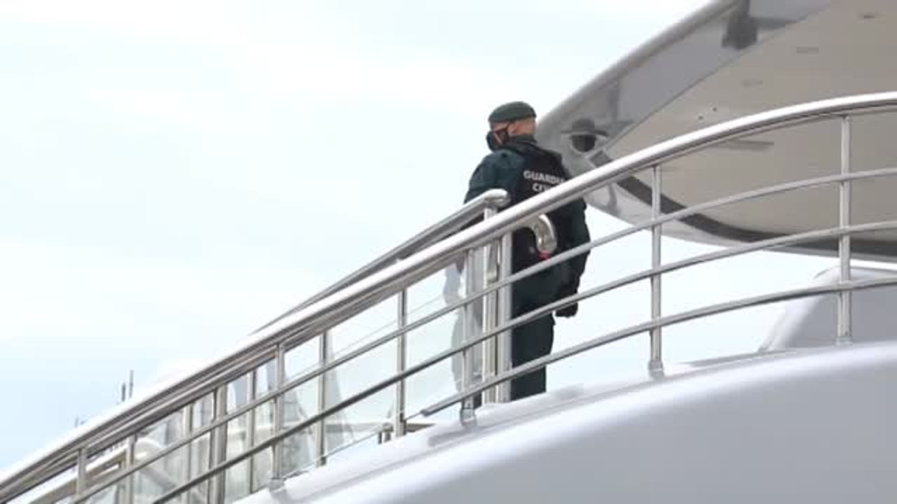 La Guardia Civil y el FBI registran el yate de un oligarca ruso en Mallorca
