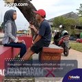 Aksi Bapak-bapak Ganggu Sejoli Lagi Enak-enak Pacaran, Si Cowok Langsung Kicep!