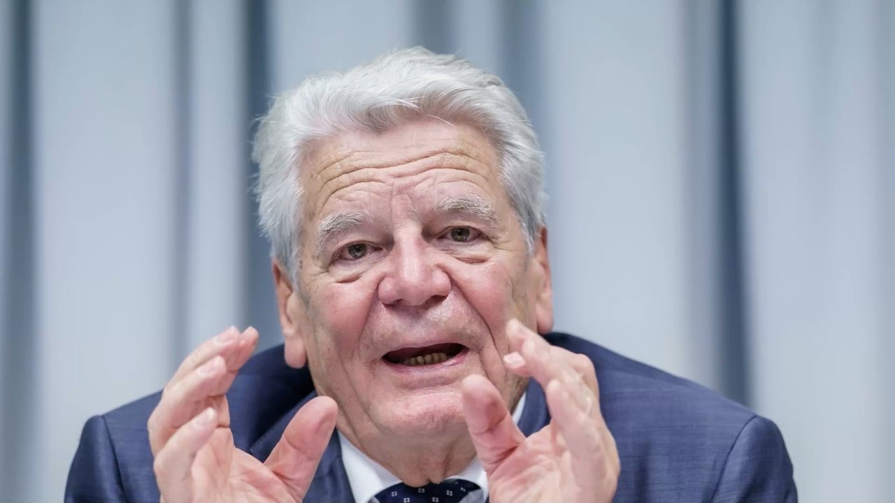 "Wirrköpfiger Diktator in Moskau": Altbundespräsident Gauck äußert sich zu Putin-Hitler-Vergleich