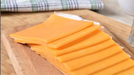 Descargar video: Schimmelkäse: Eine Gefahr für die Gesundheit oder harmloser Genuss?