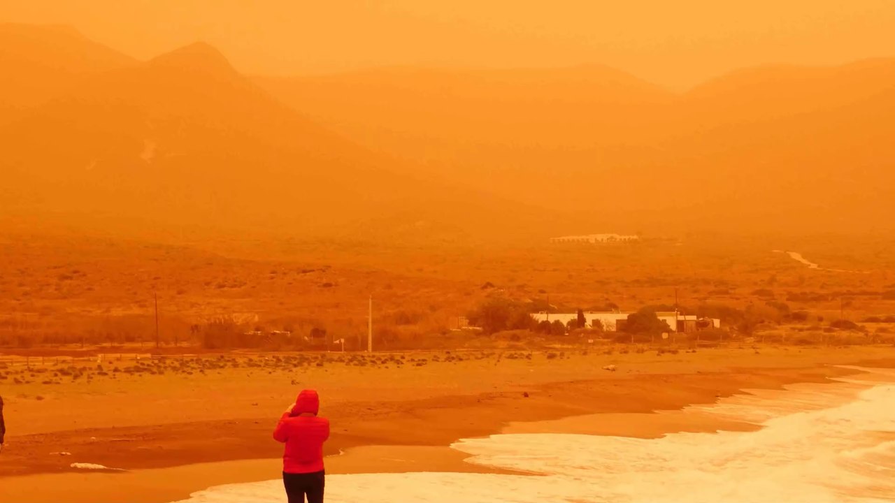 'Blutregen': Experte warnt vor radioaktiven Elementen im Saharastaub