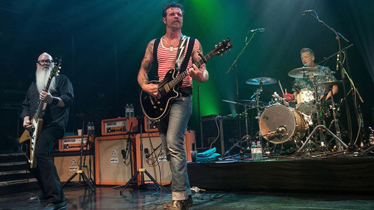 Die Eagles of Death Metal haben das traumatisierende Attentat vom 13. November überlebt.