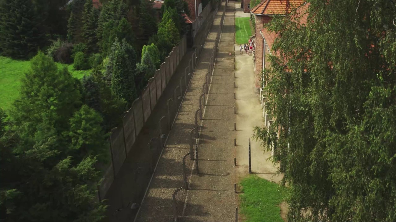 Auschwitz: nach rund 70 jahren wird geheimbotschaft eines gefangenen entziffert