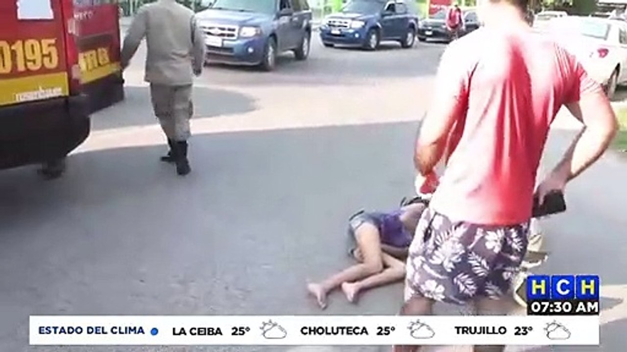 Con lesiones resulta motociclista tras impactar con vehículo en La Ceiba