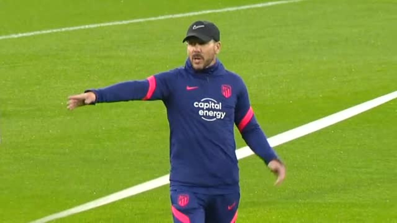 El Atlético toma contacto con el césped del Etihad Stadium