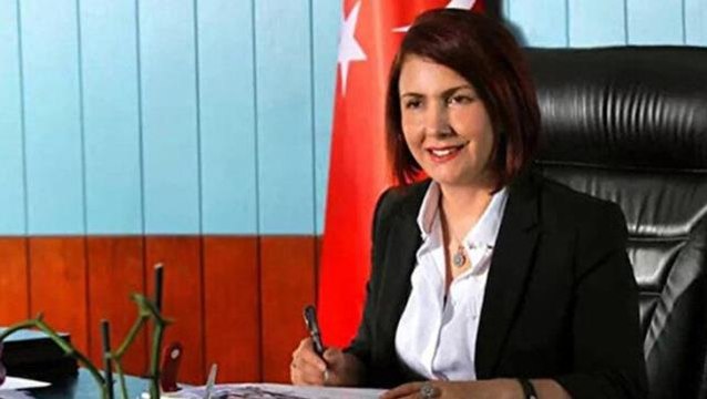 Avcılar eski Belediye Başkanı Handan Toprak, resmi belgede sahtecilik ve ihaleye fesat karıştırmaktan tutuklandı