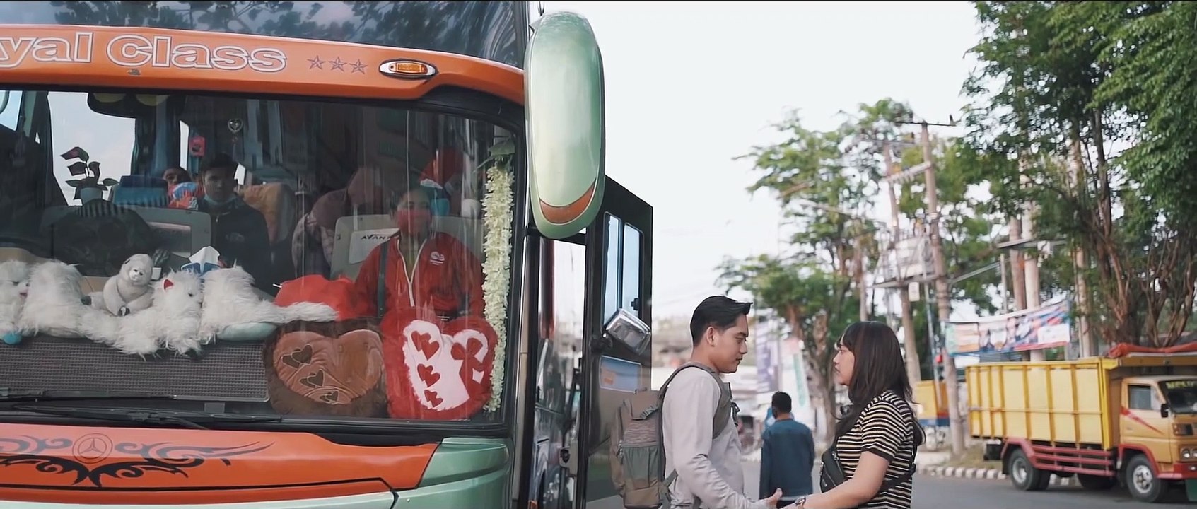 HAPPY ASMARA - WES TATAS (Official Music Video)