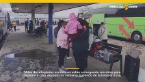 Miles de refugiados ucranianos están arriesgando sus vidas para regresar a casa después de semanas huyendo de la invasión rusa.