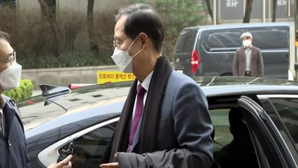 한덕수 총리 후보 출근길...고액연봉 논란 입장은? / YTN