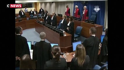 Vladimir Poutine : un mandat d’arrêt pour crime de guerre peut-il être levé contre lui ?