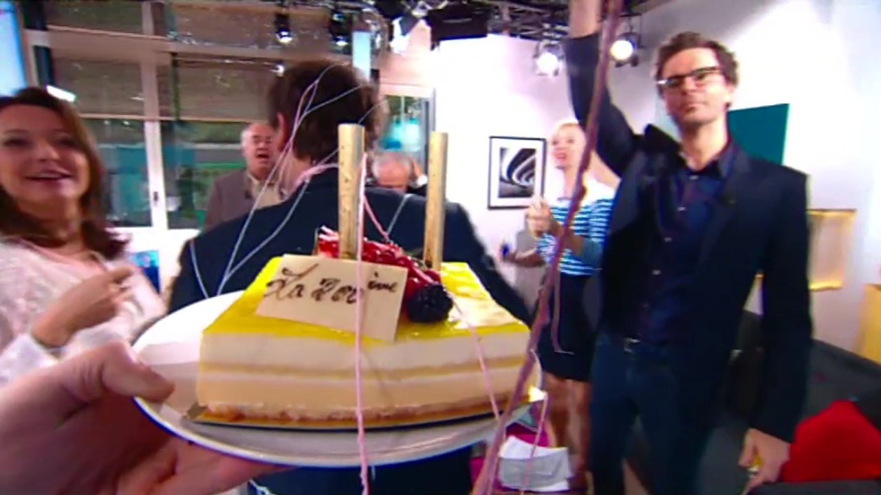 La quotidienne fête sa 200ème : Oups... Maya Lauqué fait tomber le gâteau !