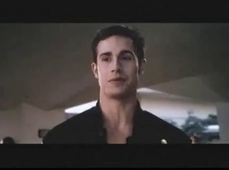 Elle est trop bien (bande-annonce)