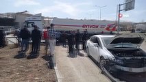 Suşehri'nde iki otomobilin çarpışması sonucu yaşanan kazada 4 kişi yaralandı