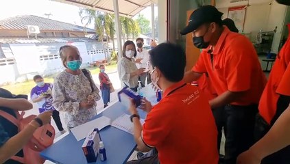 เมืองเลยหวยกล่องราคาลดฮวบ รับสงกรานต์ผู้ค้าที่มีโควต้าเทขายเหลือใบละ 80 บาท