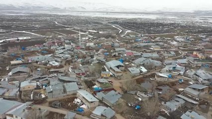 Leylekler yuva yapınca tandır bacasındaki tadilat sonbahara kaldı