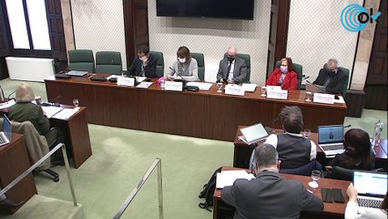 La Generalitat dice que era "necesario" contratar a una empresa veterinaria para "alimentar a la gente"