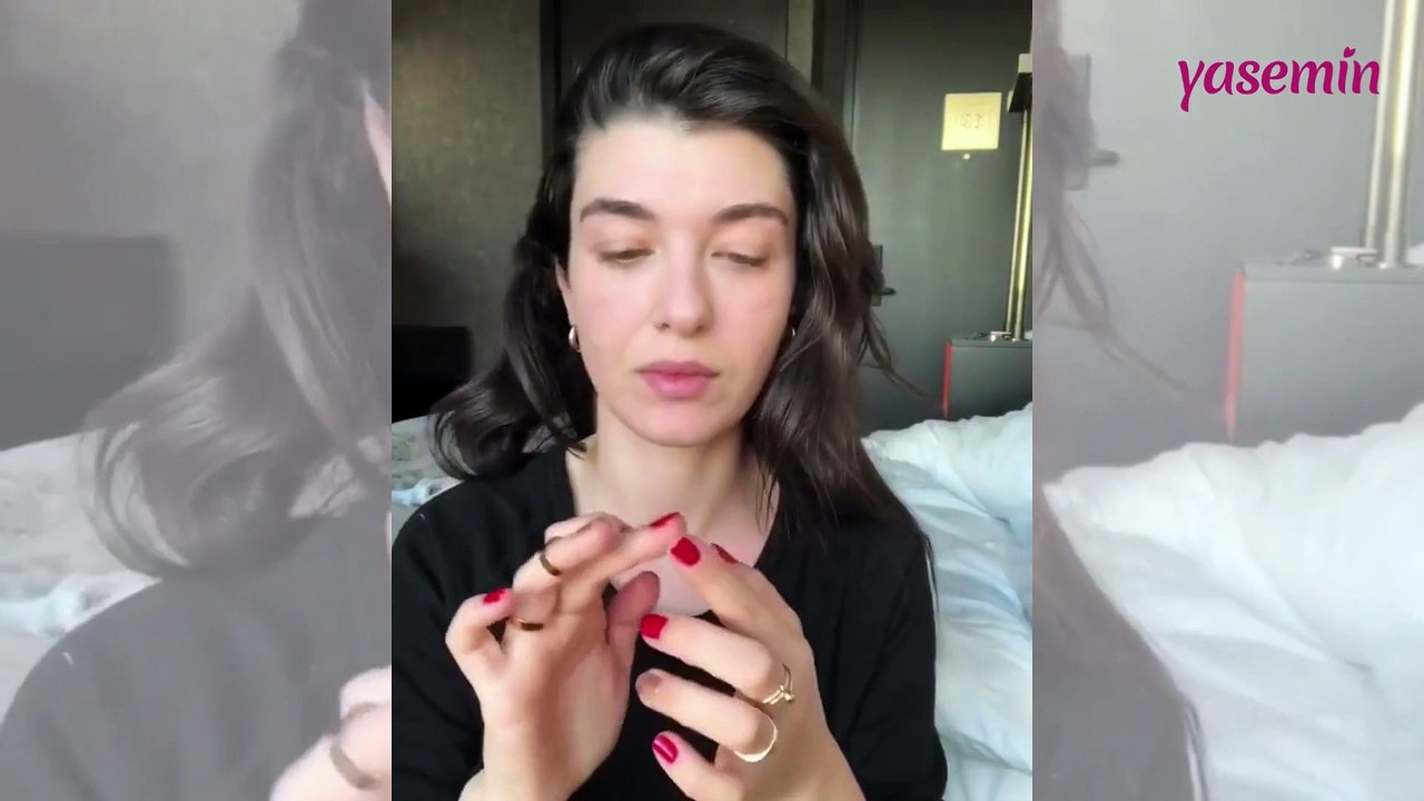 Aslıhan Güner takipçilerini geçmişe götürdü